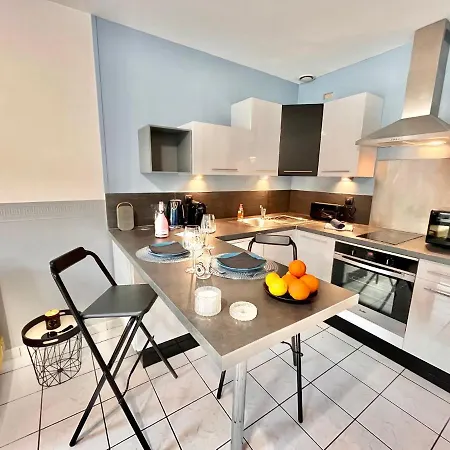 Charmant Duplex Proche De La Gare, Parking Gratuit Laval  Buitenkant foto